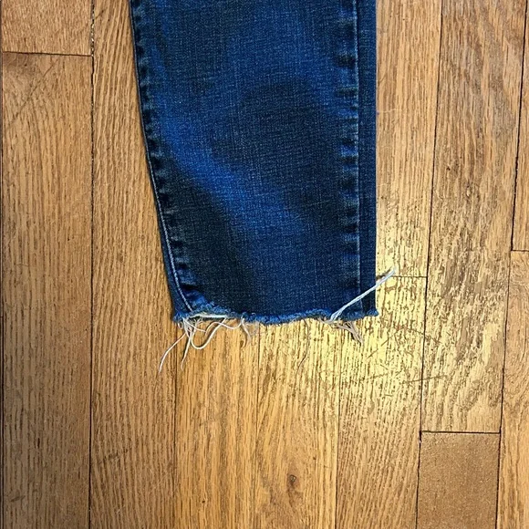 Levi's 721 Dark Indigo Cropped Jeans - Picture 2 of 5